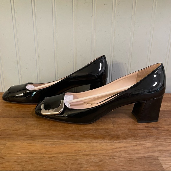 Prada Vernice Nero Pumps (EU 39.5) - Picture 4 of 10